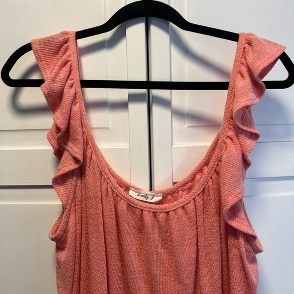 Lovely J Sleeveless Ruffle Tank Top Size Women’s 3XL Color Peach